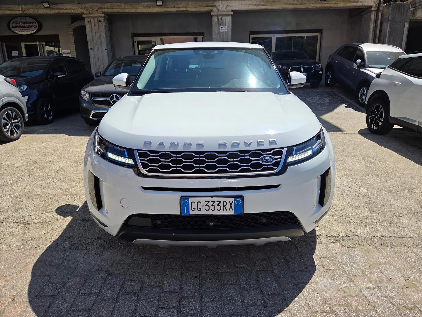Land Rover Range Rover Evoque 2021 photo 2
