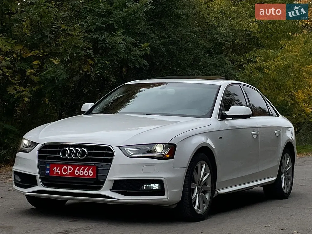 Audi A4 2014 photo 5
