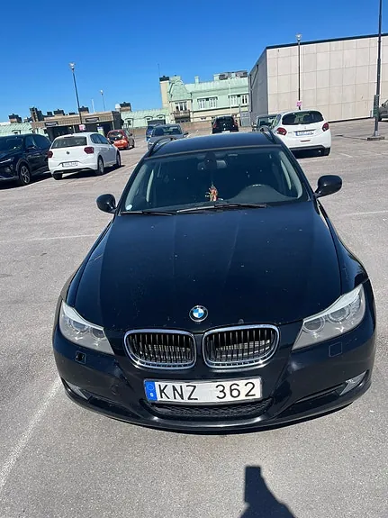 BMW 318D 2010 photo 4