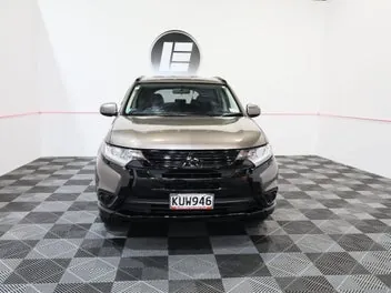 Mitsubishi Outlander 2017 photo 3