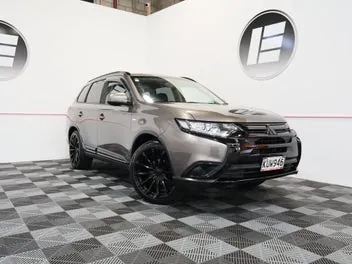 Mitsubishi Outlander 2017 photo 2