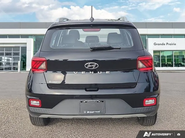 Hyundai Venue 2023 photo 4