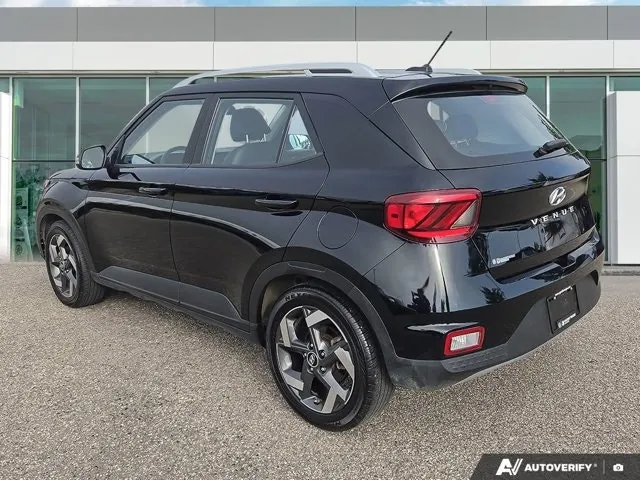 Hyundai Venue 2023 photo 3