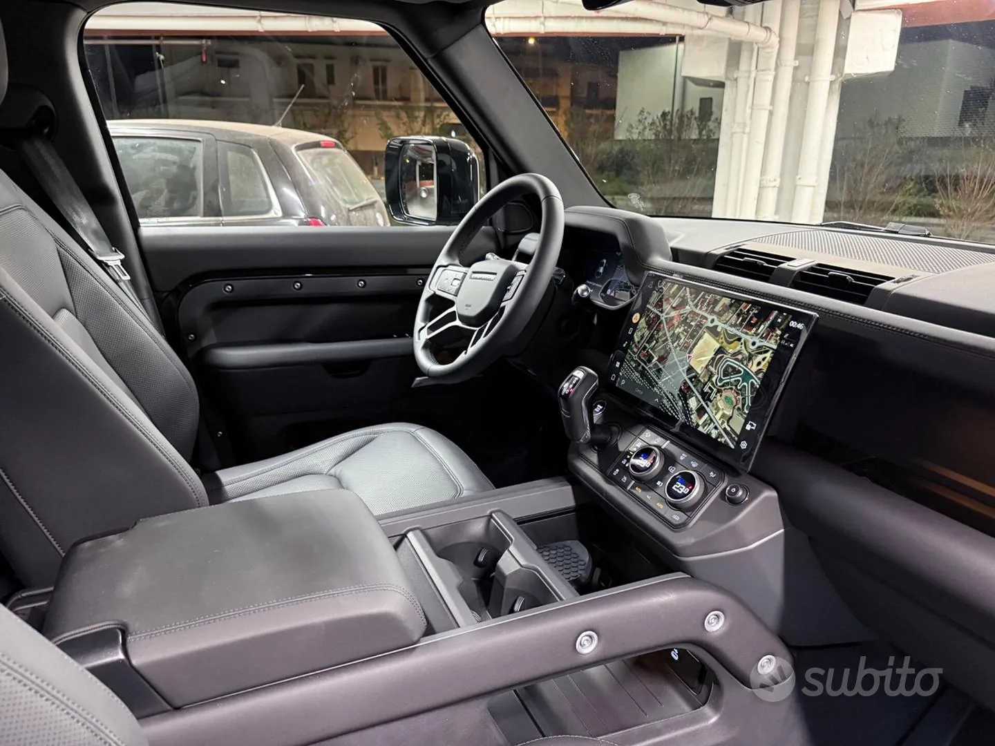 Land Rover Defender 2026 photo 4