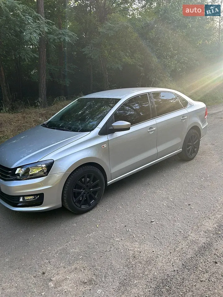 Volkswagen Polo 2018 photo 3