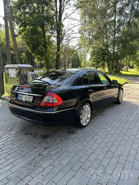 Mercedes-Benz E320 2007 photo 4