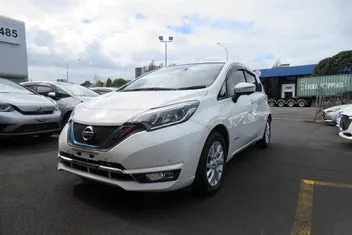 Nissan Note 2018 photo 4
