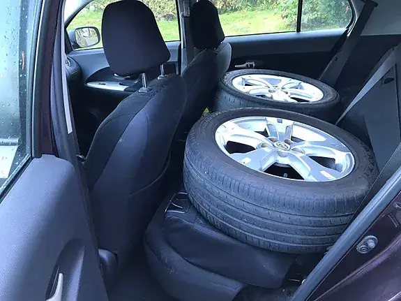 Toyota Urban Cruiser 2010 photo 4