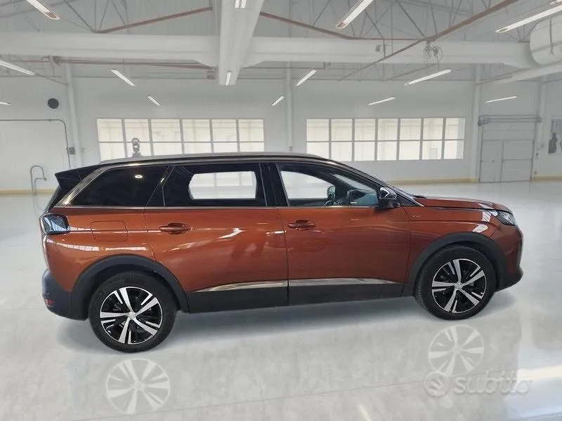 Peugeot 5008 2023 photo 3