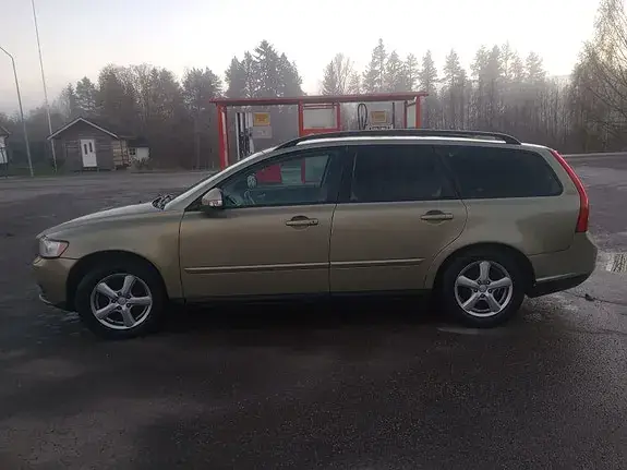 Volvo V50 2010 photo 3