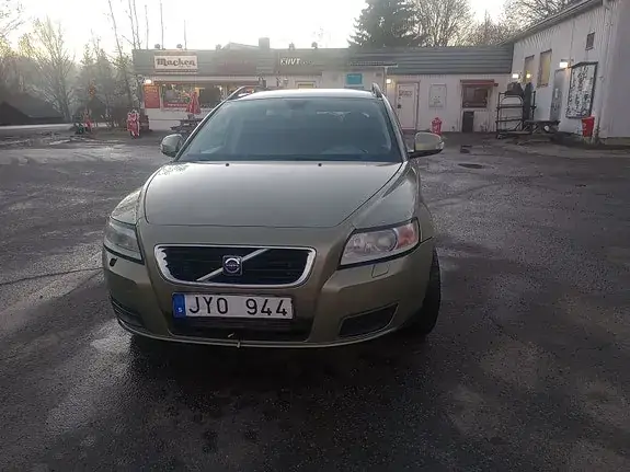 Volvo V50 2010 photo 2