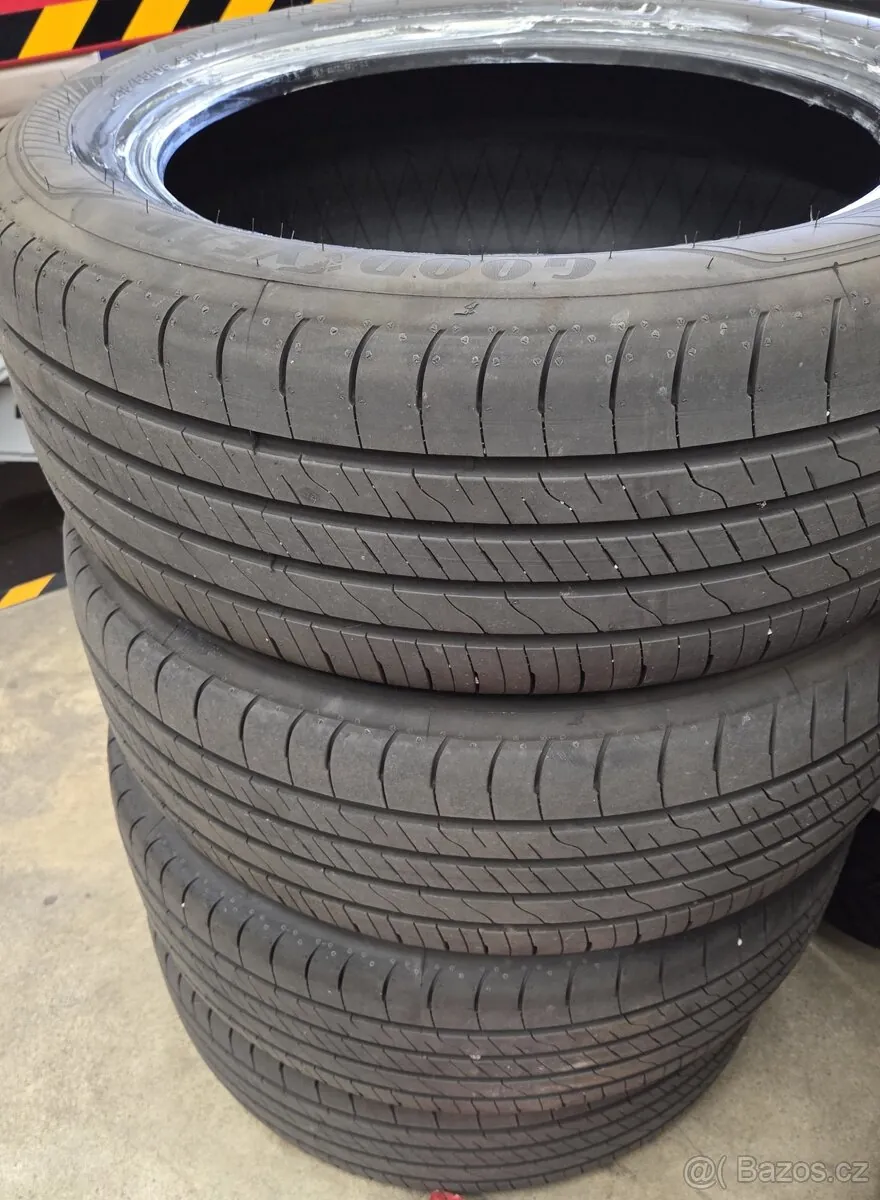Goodyear Efficientgrip Performance 2