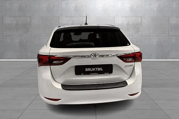 Toyota Avensis 2016 photo 4