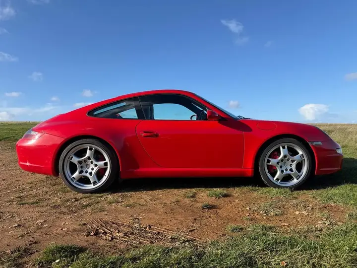 Porsche 911 2006 photo 2
