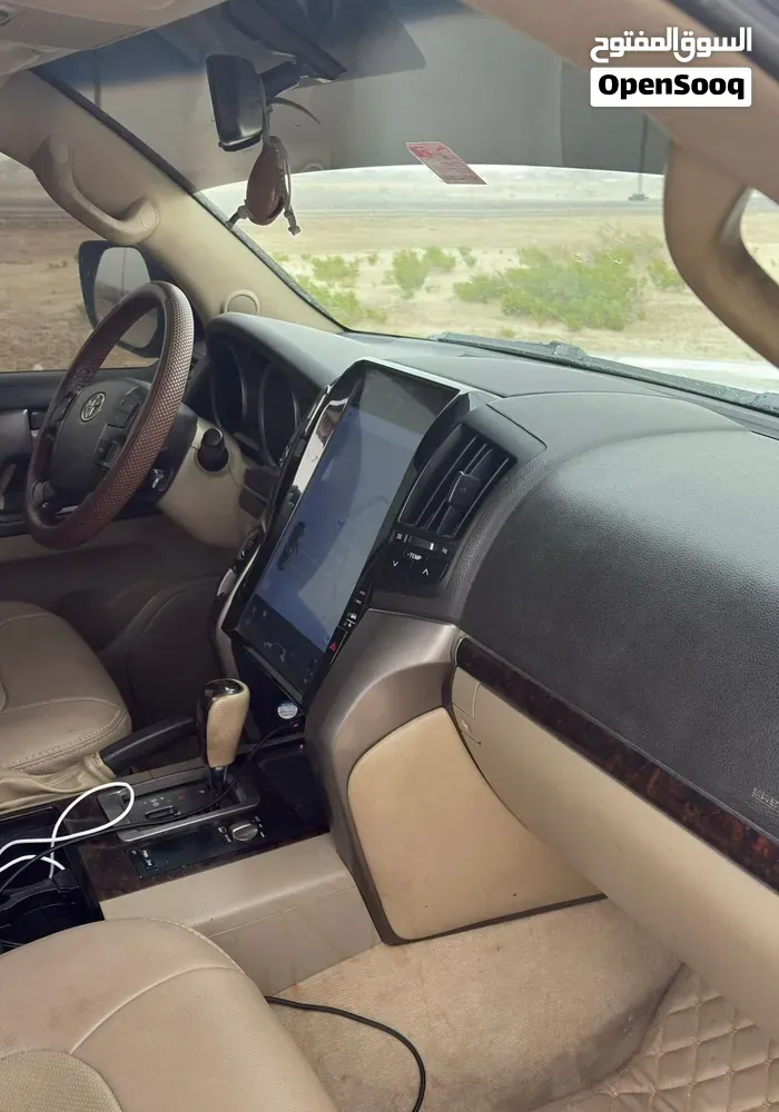 Toyota Land Cruiser 2009 photo 2