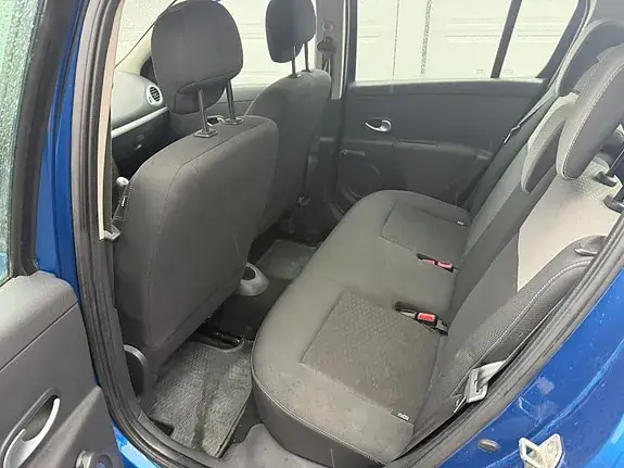 Renault Clio 2010 photo 5