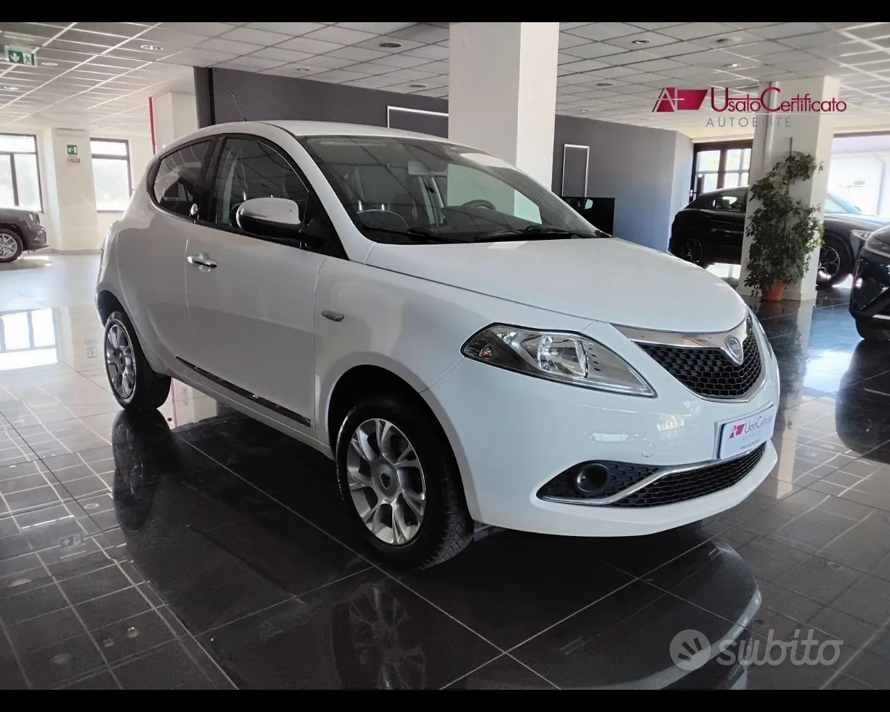 Lancia Ypsilon 2018 photo 2