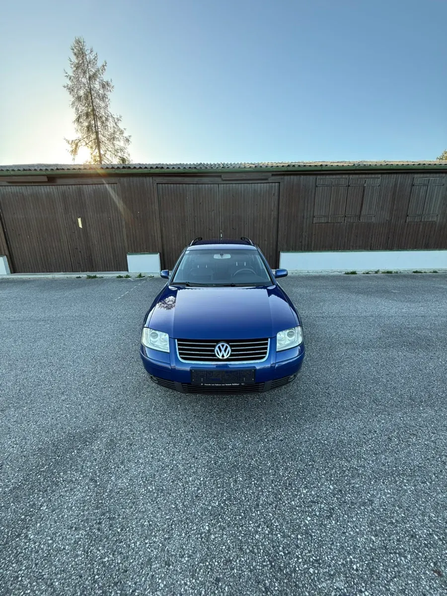 Volkswagen Passat 2003 photo 3
