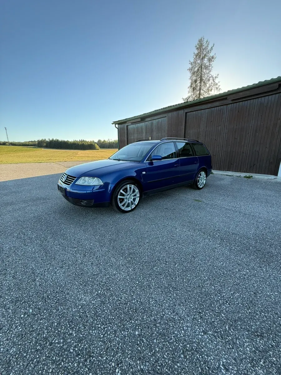 Volkswagen Passat 2003 photo 2