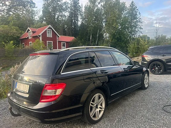 Mercedes-Benz C220 2011 photo 4