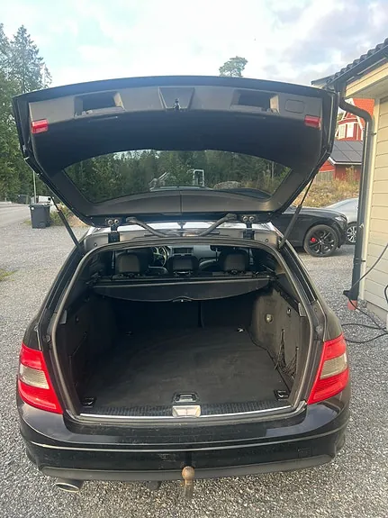 Mercedes-Benz C220 2011 photo 5