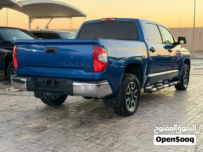 Toyota Tundra 2018 photo 2