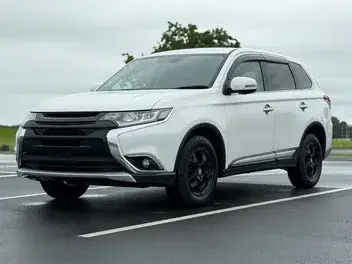 Mitsubishi Outlander 2015 photo 2