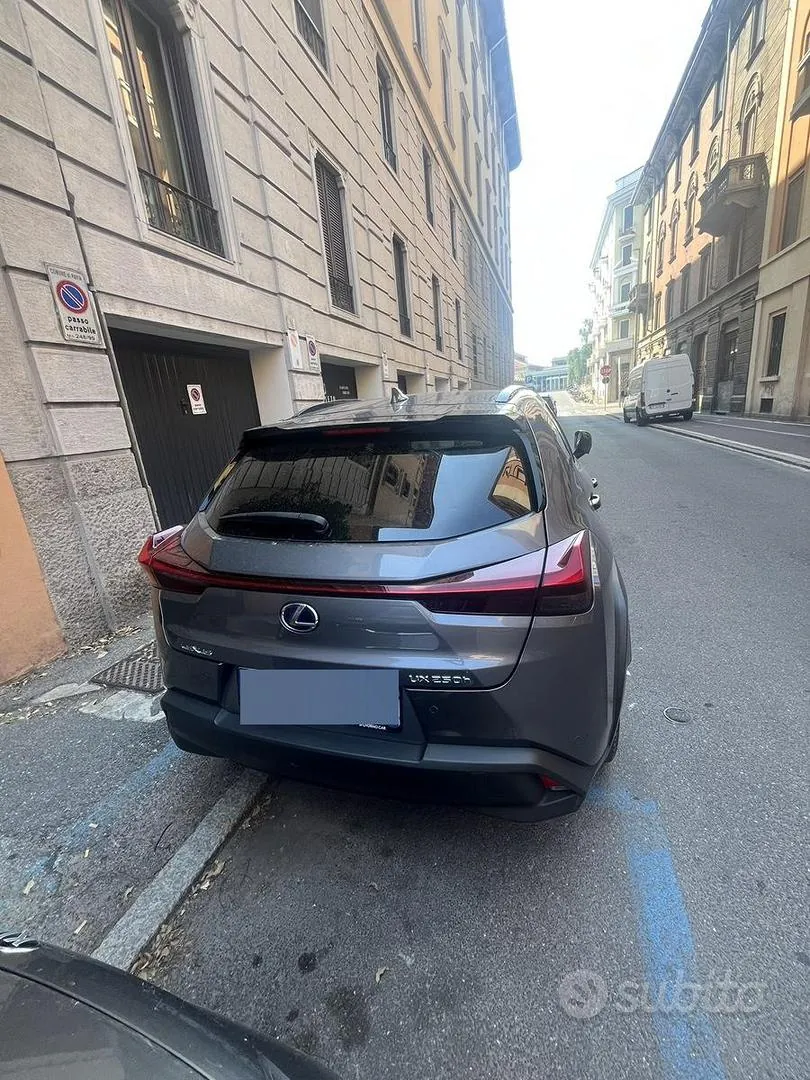Lexus Ux 2022 photo 2