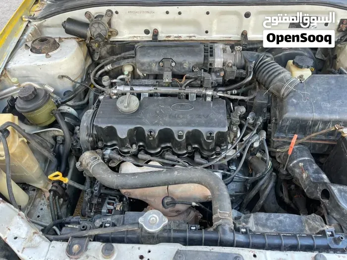 Hyundai Verna 2002 photo 3