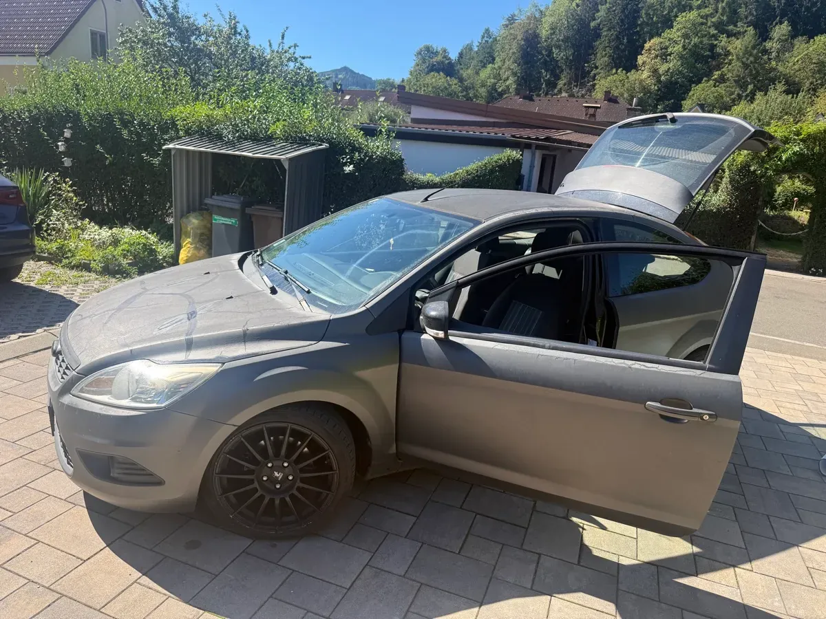 Ford Focus 2008 photo 2