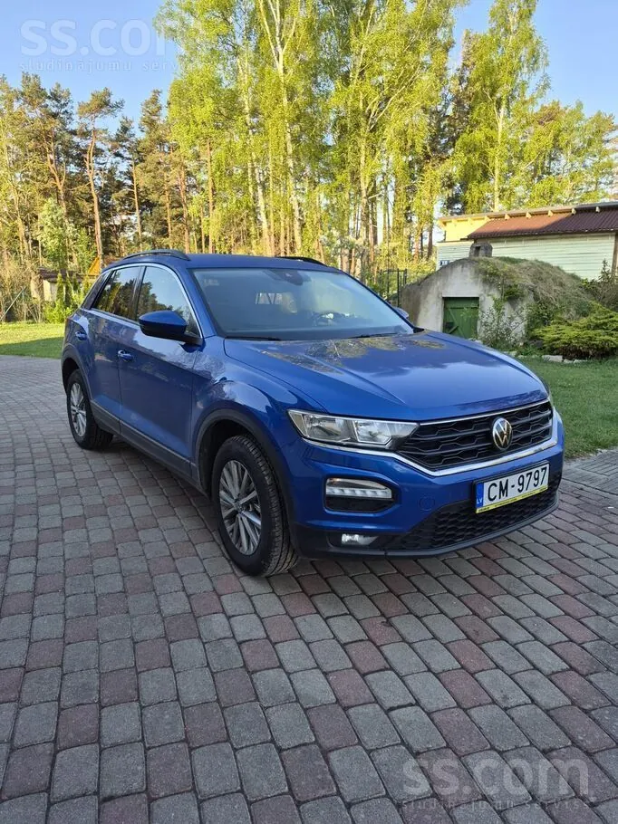 Volkswagen T-Roc 2021 photo 2