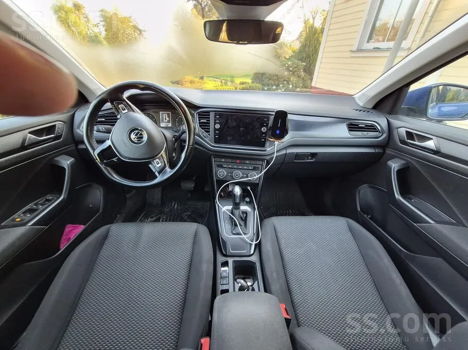 Volkswagen T-Roc 2021 photo 3