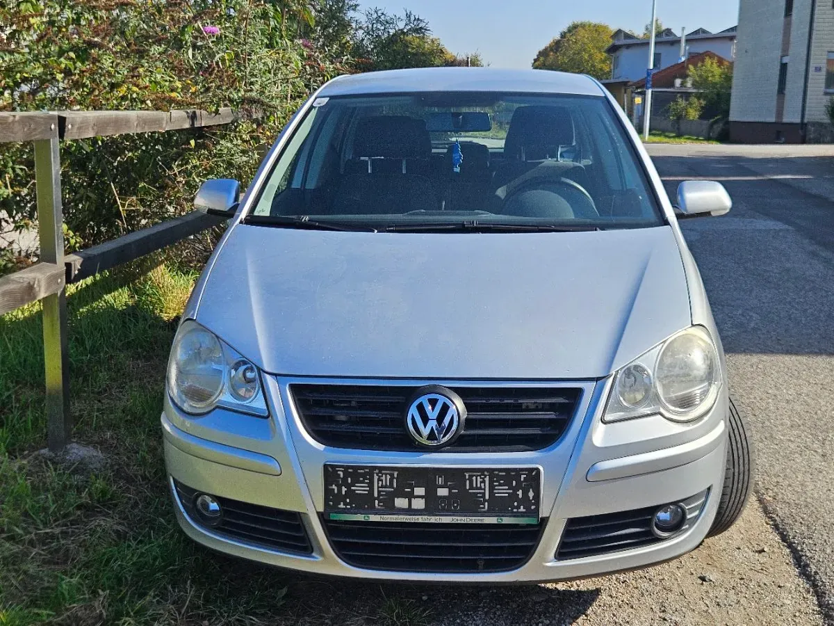 Volkswagen Polo 2005 photo 2