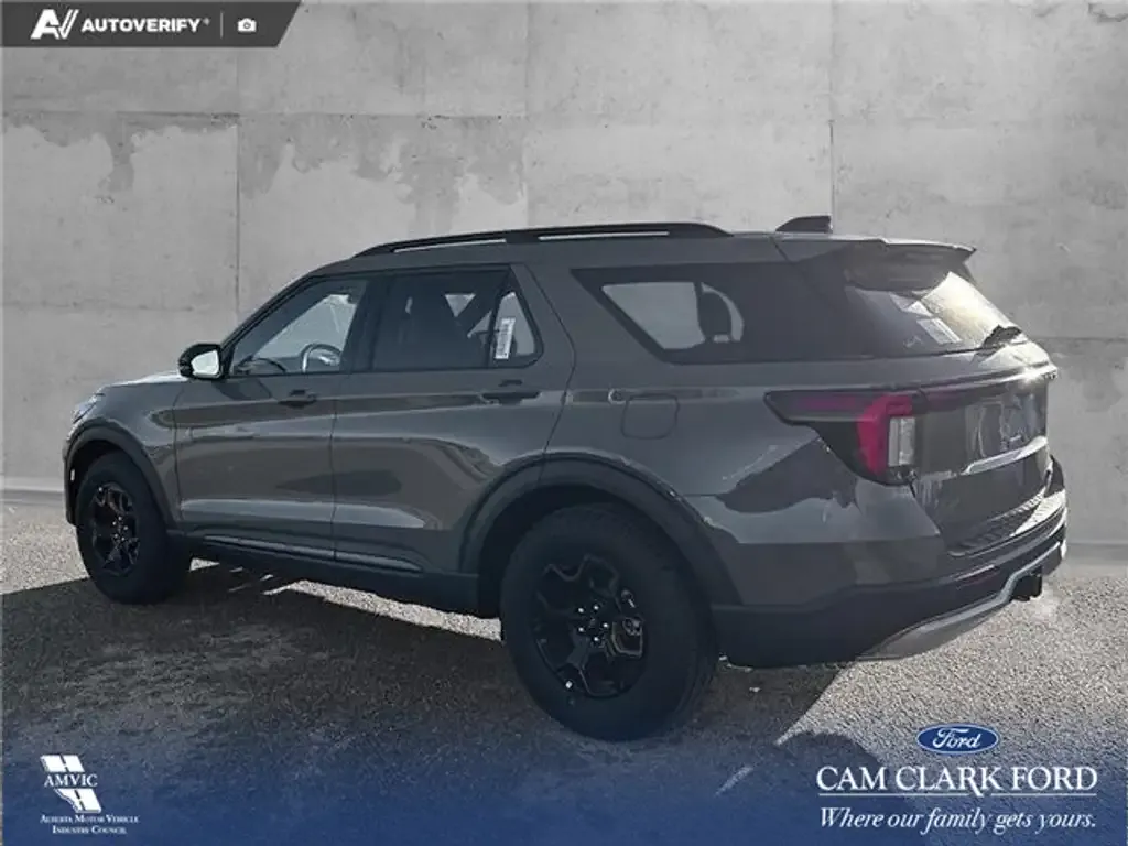 Ford Explorer 2027 photo 4