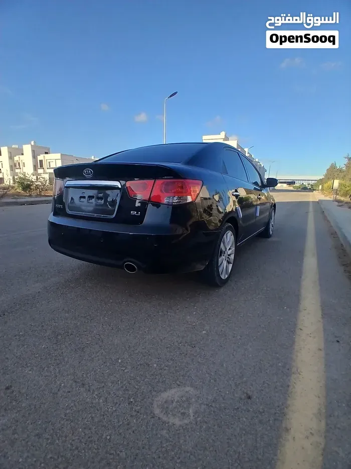 Kia Forte 2010 photo 2
