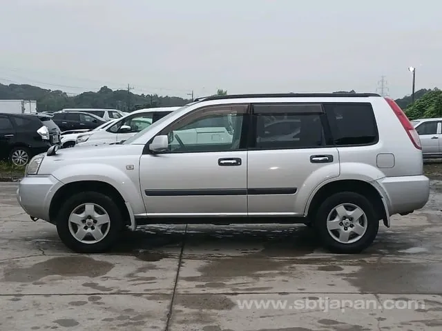 Nissan Xtrail 2005 photo 4