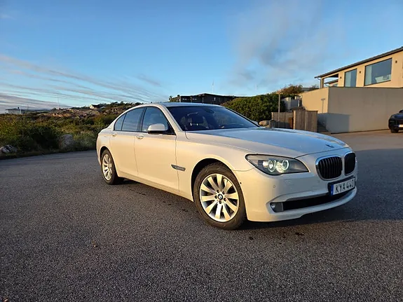 BMW 750I 2011 photo 2