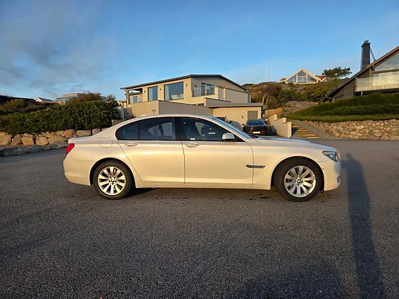 BMW 750I 2011 photo 3