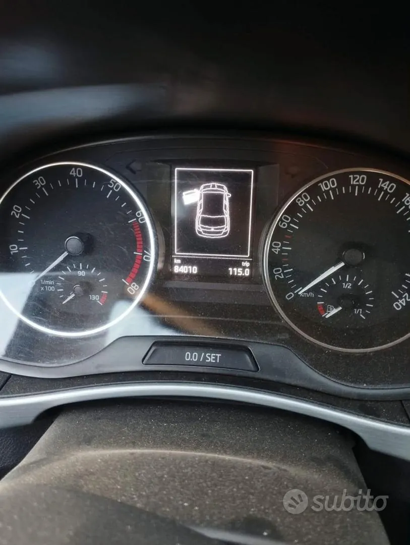 Skoda Fabia 2015 photo 3