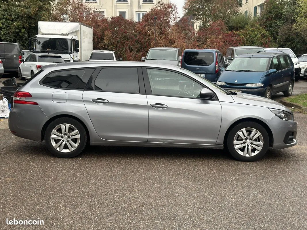 Peugeot 308 2014 photo 4