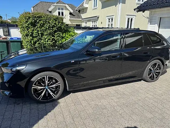 BMW I5 2025 photo 2