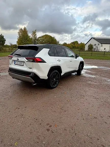 Toyota Rav4 2023 photo 2