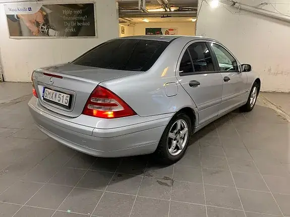 Mercedes-Benz C180 2001 photo 4