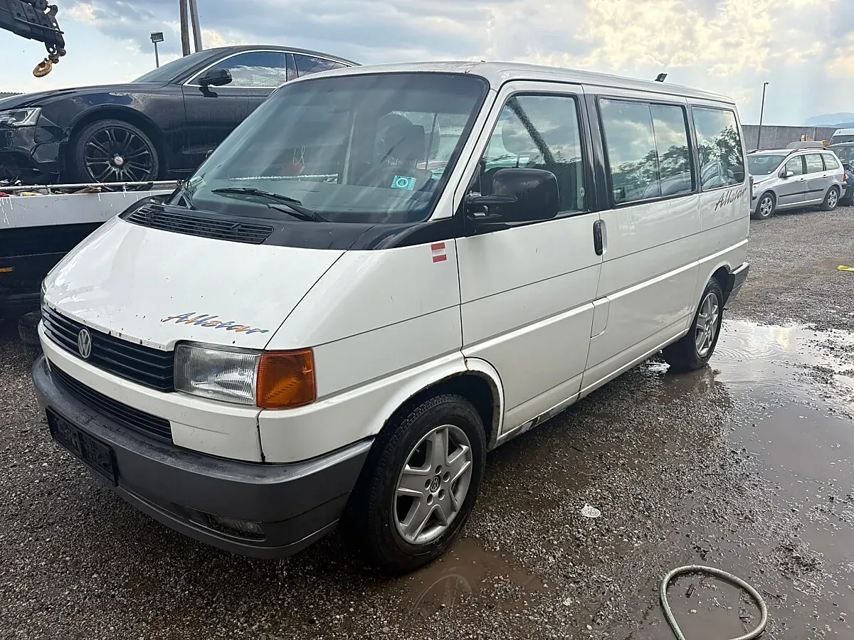 Volkswagen Multivan 1995 photo 2