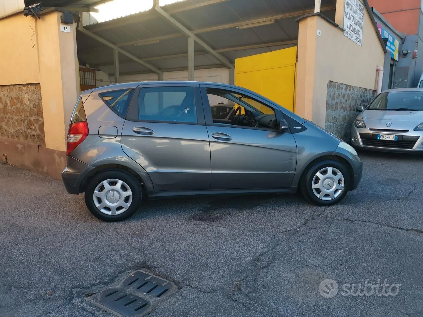 Mercedes-Benz A 2011 photo 4