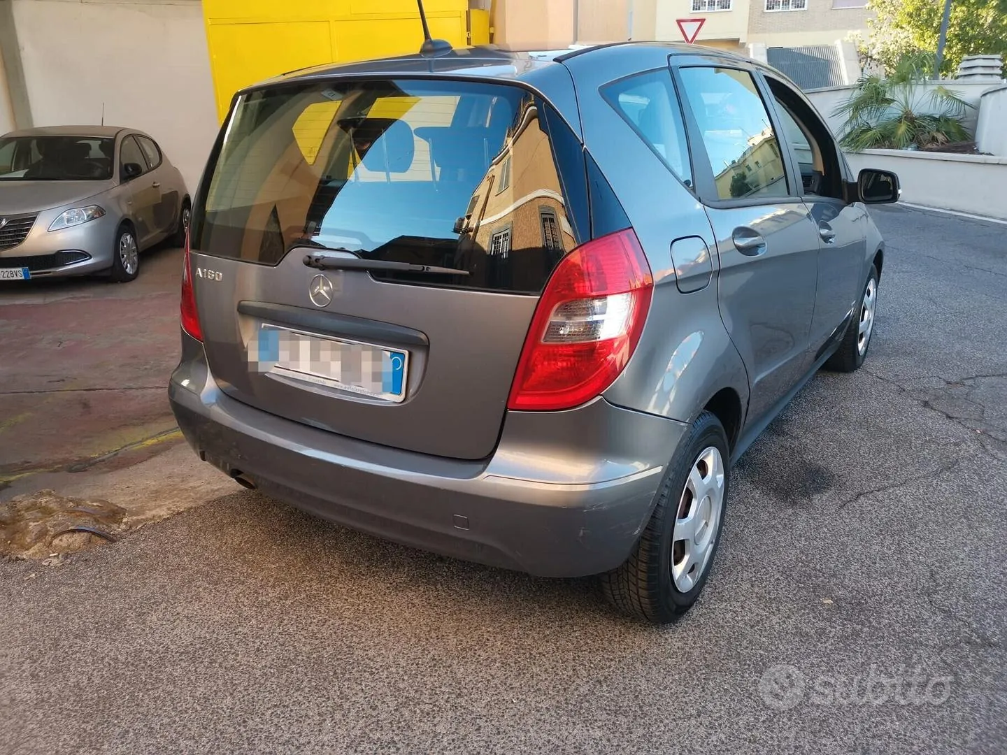 Mercedes-Benz A 2011 photo 5