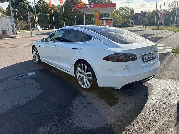 Tesla Model S 2019 photo 2