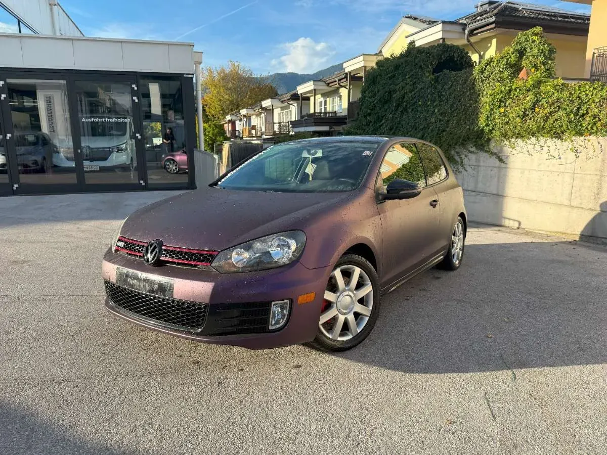 Volkswagen Golf 2011 photo 2