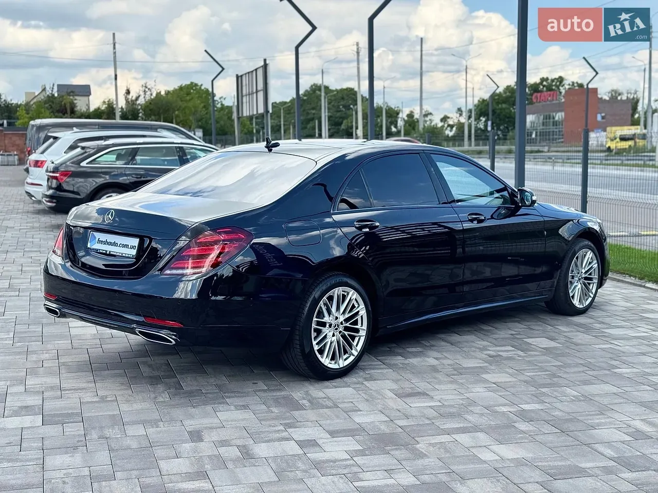 Mercedes-Benz S-Class 2017 photo 3
