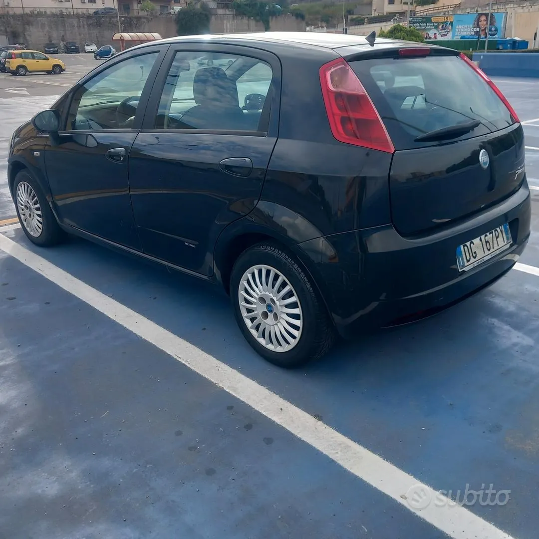 Fiat Grande Punto 2007 photo 5